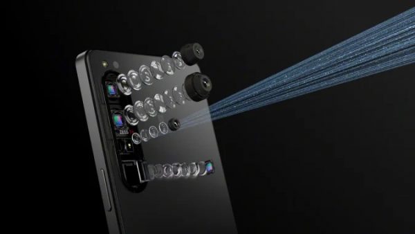 گوشی هوشمند Xperia 1 IV سونی دارای اولین لنز زوم اپتیکال واقعی در جهان است.
