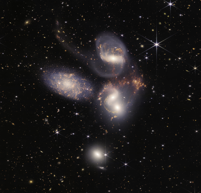 پنج نفری استفان که توسط تلسکوپ فضایی جیمز وب گرفته شده است. NASA، ESA، CSA و STScI
